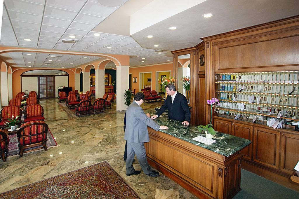 Hotel Columbia Terme Abano Terme Exterior foto